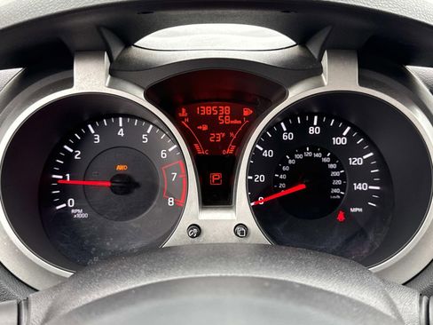 Used 2012 Nissan Juke S image 16