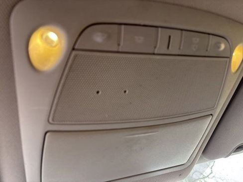 Used 2018 Nissan Rogue SV w/ Premium Package image 27