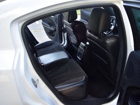 Used 2015 Dodge Charger R/T Scat Pack w/ Beats Audio Group RWD image 24