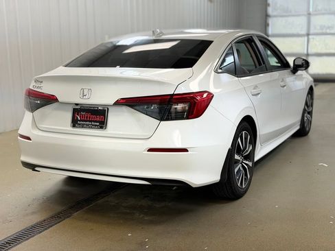 Used 2023 Honda Civic EX image 5