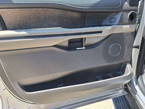 Used 2021 Ford Expedition Limited RWD image 35