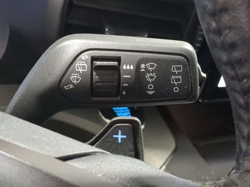 Used 2020 Ford Explorer XLT AWD/4WD image 29