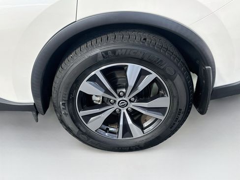 Used 2024 Nissan Murano SV FWD image 11