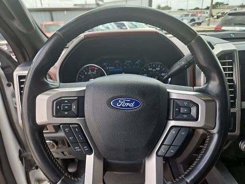 Used 2020 Ford F250 Platinum w/ FX4 Off-Road Package AWD/4WD image 24