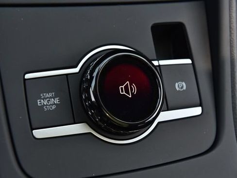 New 2026 Volkswagen Tiguan SE AWD/4WD image 17
