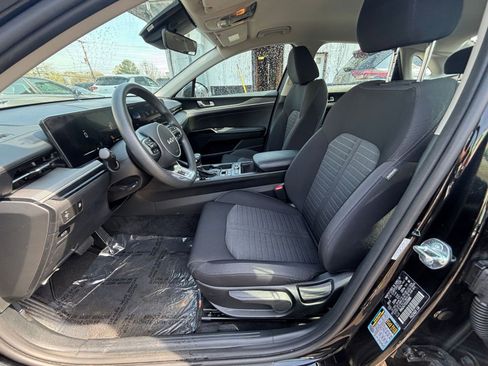 Used 2025 Kia K5 LXS image 28