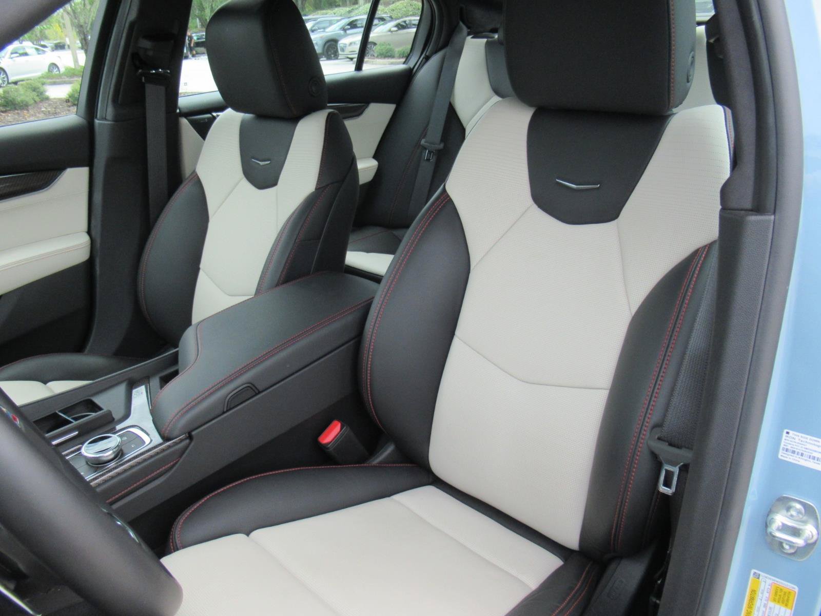 Certified 2025 Cadillac CT5 V w/ Technology Package RWD image 20
