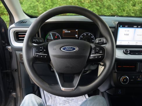 Used 2024 Ford Maverick XLT FWD image 4