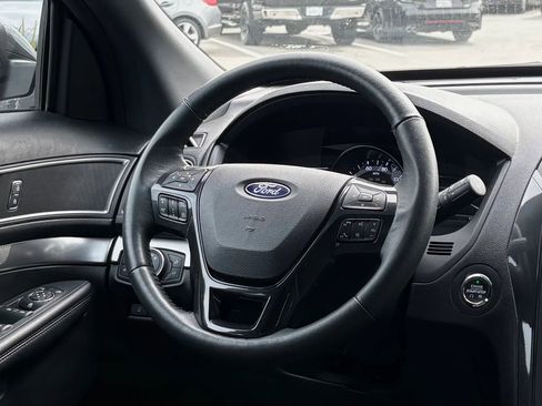 Used 2019 Ford Explorer XLT w/ Equipment Group 202A image 26