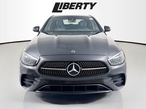 Used 2021 Mercedes-Benz E 350 4MATIC Sedan image 2