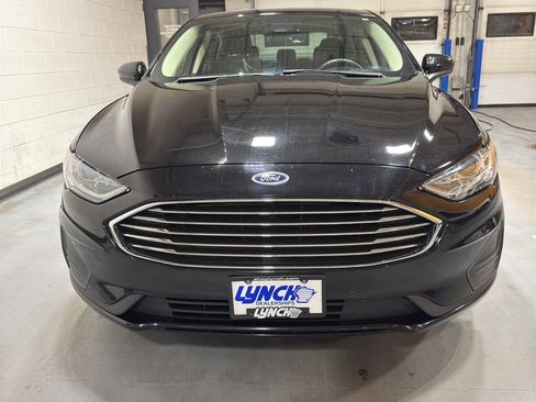 Used 2019 Ford Fusion SE image 8