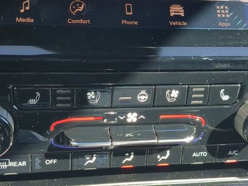 New 2025 Jeep Grand Cherokee L Limited w/ Luxury Tech Group II image 23