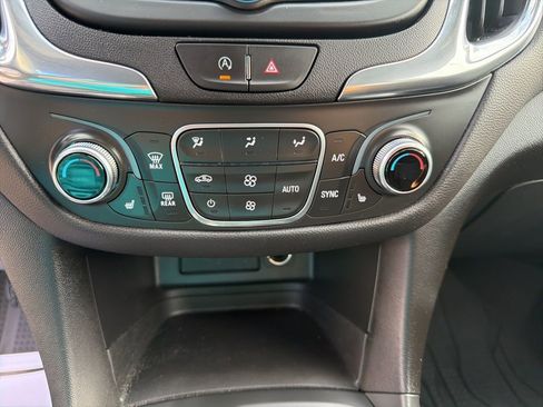 Certified 2024 Chevrolet Equinox LT FWD image 29