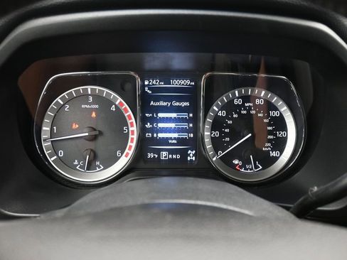 Used 2018 Nissan Titan PRO-4X w/ Pro-4x Convenience Package AWD/4WD image 21