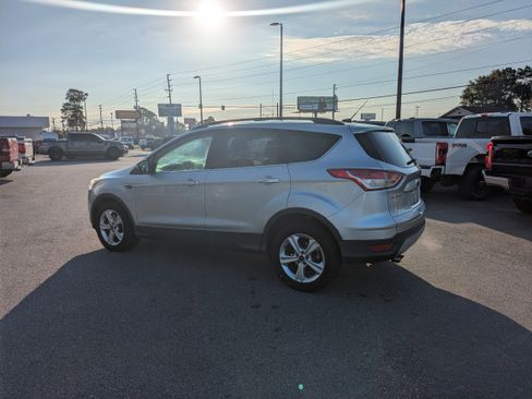 Used 2014 Ford Escape SE w/ Equipment Group 201A image 5