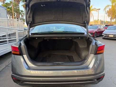 Used 2025 Nissan Altima 2.5 SV image 31