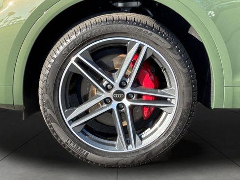 Used 2024 Audi Q5 e Premium Plus w/ Premium Plus Package image 5