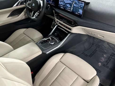 Used 2025 BMW 440i xDrive Coupe w/ Premium Package image 15