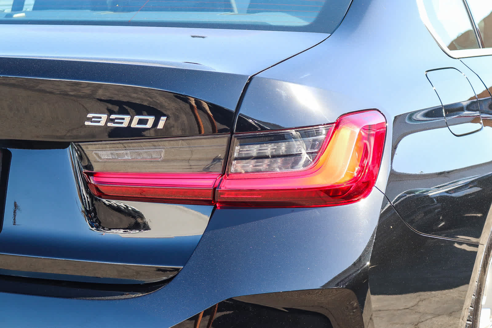 Used 2025 BMW 330i Sedan RWD image 7