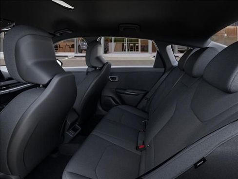 New 2026 Kia K4 LX image 18