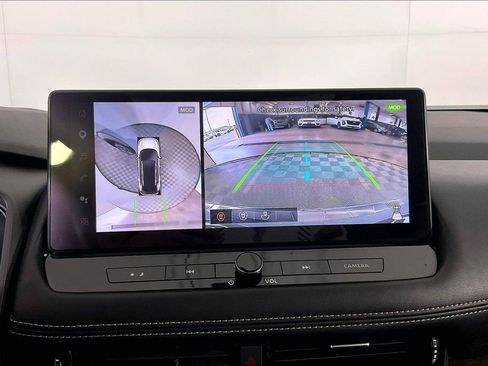 Used 2024 Nissan Rogue Platinum w/ Platinum Premium Package image 31