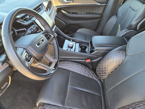 Used 2024 Jeep Grand Cherokee L Summit w/ High Altitude Package image 14