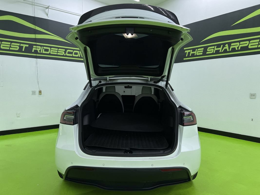 Used 2022 Tesla Model Y Long Range AWD/4WD image 8