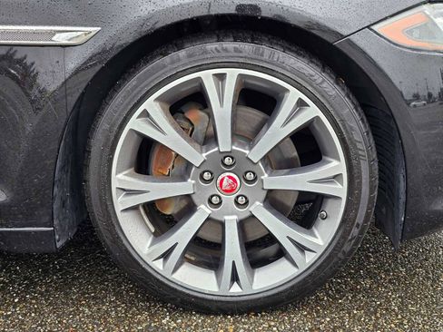 Used 2019 Jaguar XJ L Portfolio RWD image 9