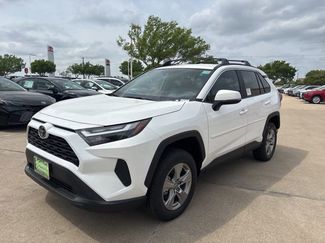 Used 2025 Toyota RAV4 XLE video 1