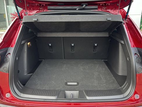 Used 2025 Chevrolet Trax RS w/ Driver Confidence Package image 23