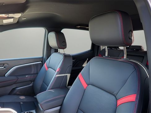 Used 2026 Chevrolet Colorado Z71 w/ Z71 Convenience Package 2 image 12