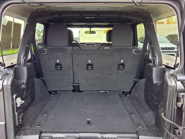 Used 2022 Jeep Wrangler Unlimited Sport AWD/4WD image 13