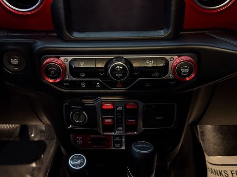 Used 2021 Jeep Gladiator Rubicon image 22