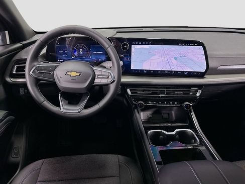 New 2026 Chevrolet Traverse LT w/ Sun and Wheel Package FWD image 25