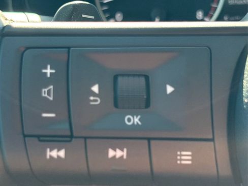 New 2025 Nissan Pathfinder SV w/ Black Appearance Package image 37