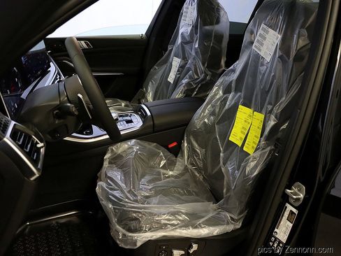 Used 2026 BMW X5 M60i image 11