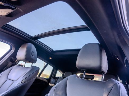 Used 2023 BMW X4 xDrive30i w/ M Sport Package image 18