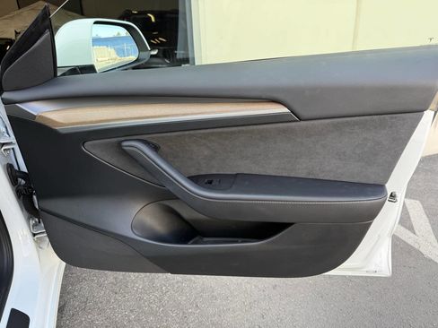 Used 2023 Tesla Model 3 Standard Range RWD image 19
