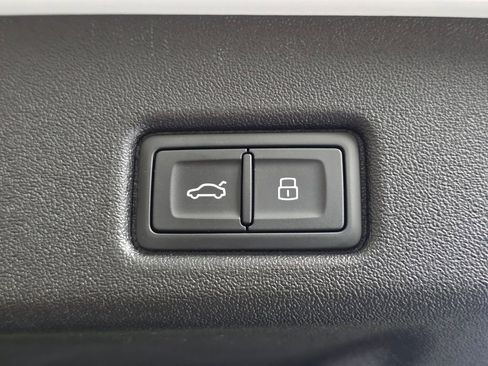 Certified 2025 Audi Q5 Premium Plus w/ Premium Plus image 10