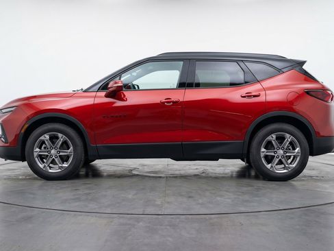 Used 2025 Chevrolet Blazer LT FWD image 5