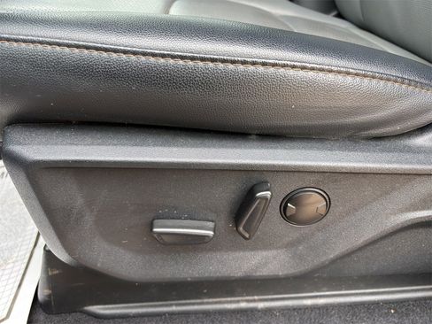 Certified 2025 Ford F150 Lariat w/ Equipment Group 501A Mid image 15