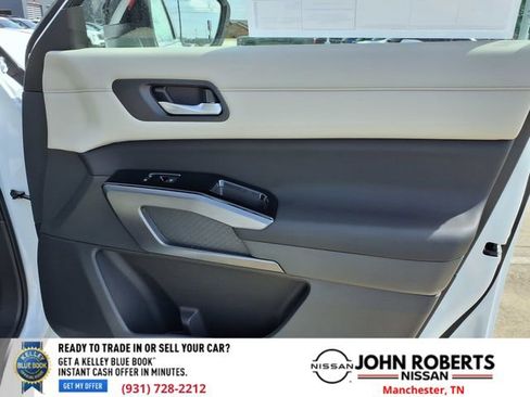 New 2026 Nissan Pathfinder SL image 21