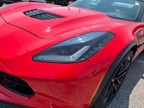 Used 2015 Chevrolet Corvette Z06 w/ 3LZ Preferred Equipment Group RWD image 9