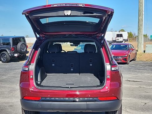 New 2025 Jeep Grand Cherokee Altitude image 20