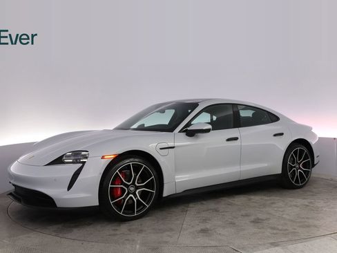 Used 2023 Porsche Taycan 4S w/ Premium Package AWD/4WD image 18