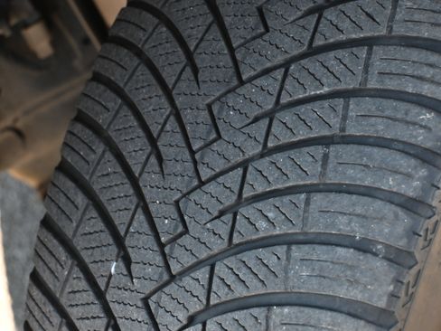 Used 2020 RAM 1500 Limited w/ Black Appearance Package image 27