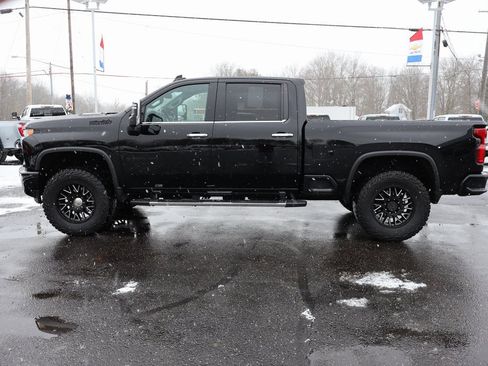 Used 2022 Chevrolet Silverado 3500 High Country w/ Safety Package II image 35