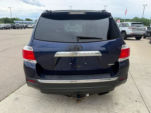 Used 2012 Toyota Highlander Limited w/ Tow Pkg AWD/4WD image 6