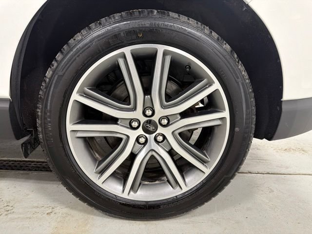 Used 2023 Ford Edge Titanium w/ Class II Trailer Tow Package AWD/4WD image 48