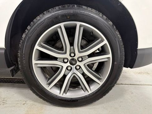 Used 2023 Ford Edge Titanium w/ Class II Trailer Tow Package AWD/4WD image 48